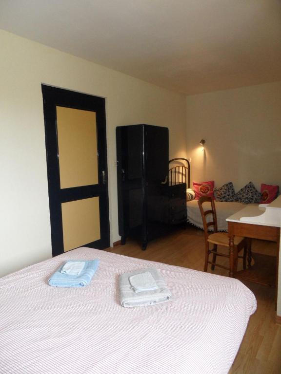 Chambres D'Hotes Domaine Du Bourg Gannay-sur-Loire Zimmer foto